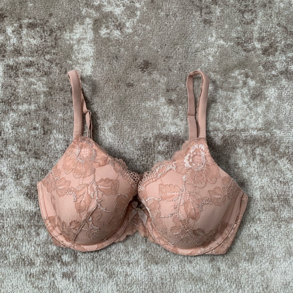 Body by Victoria Lace Lightly Lined Underwire Bra